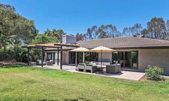 Montecito House | Modern Serenity Luxury in Coastal Montecito!