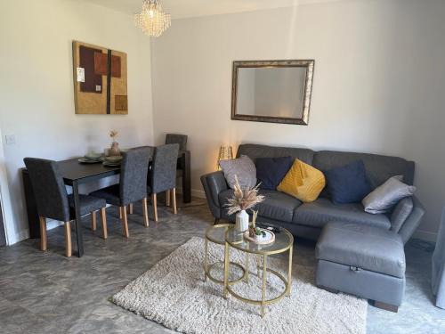 Borehamwood Apartment | Modern Spacious 3 Bedroom House in Hertfordshire