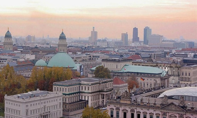 Mitte Apartment | Modern & Spacious 4-Bedroom Apartment in Central Berlin