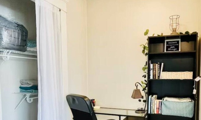 Dwight Apartment | Modern Studio Retreat