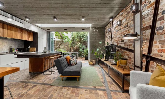 Redfern Apartment | Modern & Stylish 3BR in Redfern