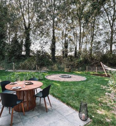 Heinkenszand Ski Chalet | Modern Tiny House Sari in Zeeland near the sea