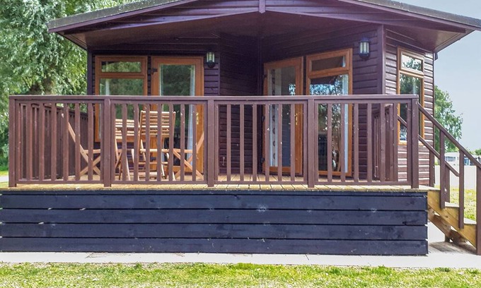 Langworth Ski Chalet | Modern two bedroom lodge, one double and one twin with en suite shower.