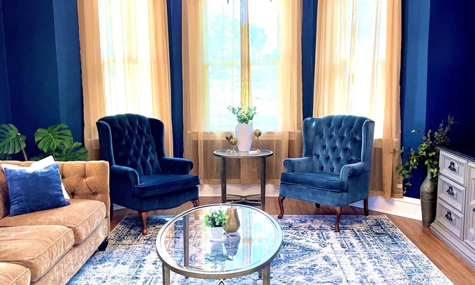 Hermann House | Modern Victorian - 1910 Guesthaus