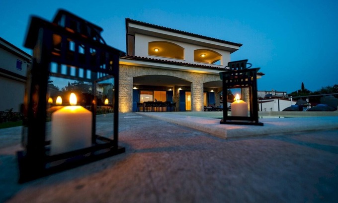 Sveti Vid-Miholjice Villa | Modern Villa Loma 2* with a view and an outdoor pool on Krk