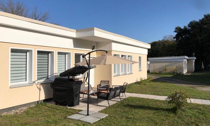 Gotz Apartment | Moderne Ferienwohnungen mit Terrasse, Pool, Wallbox & Spielplatz in den Götzer Bergen - ideal für Ihren Berlin-Besuch und auch für Gruppen bis zu 40 Personen geeignet