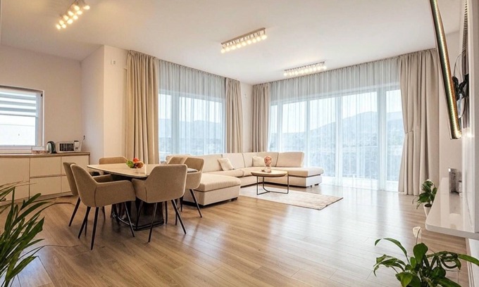 Brasov Apartment | MoHost Penthous and MoHost View