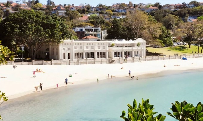 Mosman Apartment | Moments to Balmoral - Art Deco Apartment Mosman