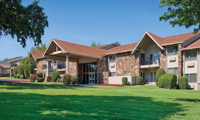 Afton Condo | Monkey Island 3 BD 3 BA Condo next to Shangri-la Resort - Memorial Day Weekend!