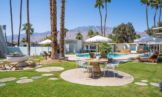 Desert Park Estates Hotel | Monkey Tree Hotel 3 by AvantStay | Stylish Hotel in Palm Springs w/Pool!