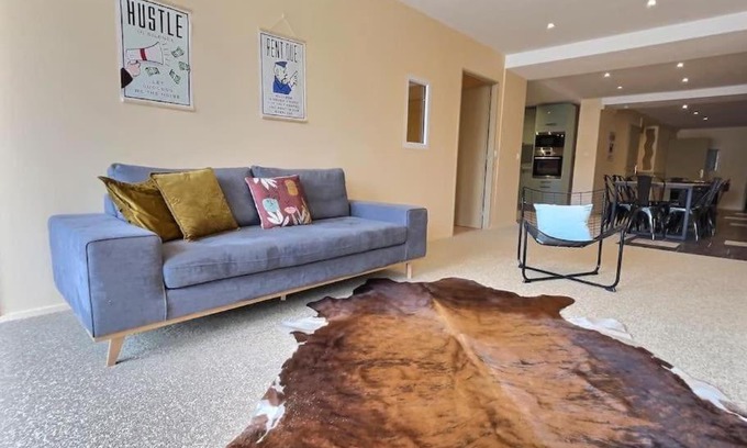 Bourg-de-Peage Apartment | Monopoly - Parking