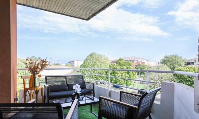 Blagnac Apartment | Montaigne - Proche Tram - 5min Aéroport