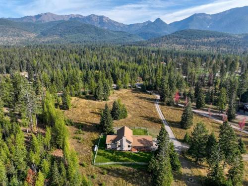 Kalispell House | Montana Mountain Getaway
