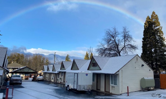 Mount Shasta Hotel | Monte Bianco Inn