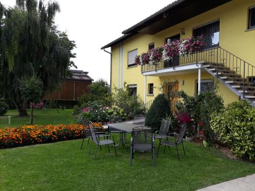 Creglingen Apartment | Monteurwohnung Ferienhof Arold