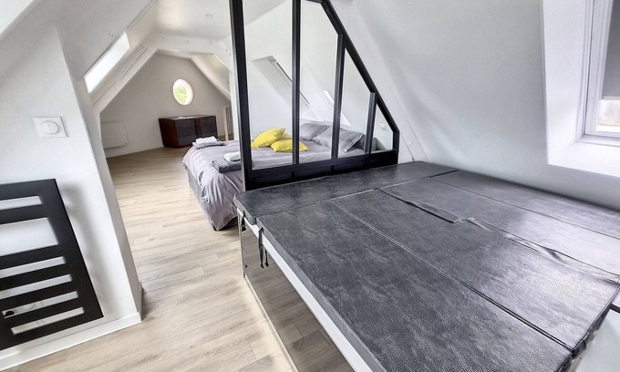 Vains House | MontGîteDesHerbus "Puccinellie" 2-4pers Jacuzzi : Granville and Mont St Michel