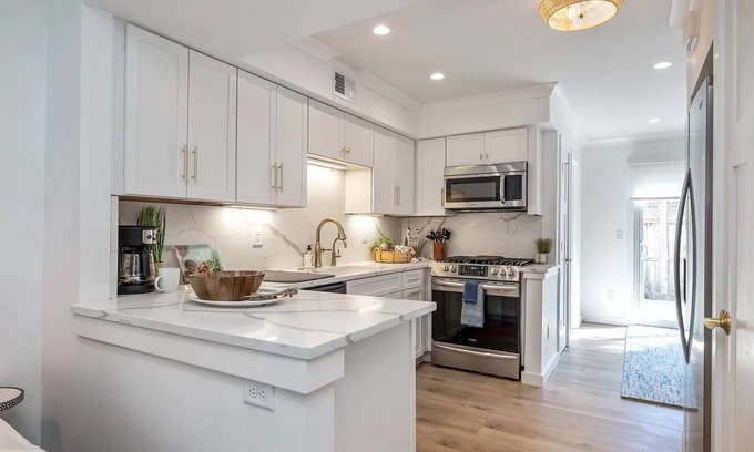 Fort Story House | Monthly Rental: Coastal Retreat on the Beach