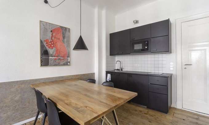 Friedrichshain Apartment | Mooeve 19 apartment in Berlin