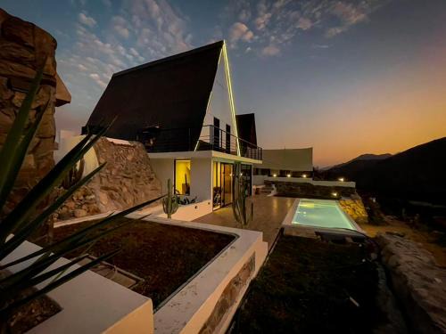 Simbal Ski Chalet | Moon Cabin