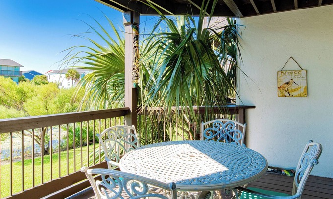 Pensacola Beach House | Moonlight Beach Villa | Easy Access to the Beach!