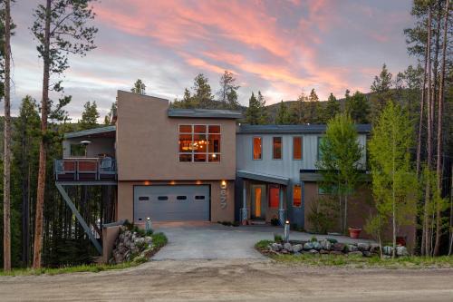 Breckenridge Heights House | Moonstone Modern by Great Western Lodging