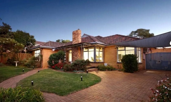 Moorabbin House | Moorabbin Family Retreat 10 mins from the beach
