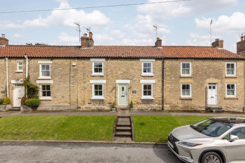 Ampleforth House | Moorside Cottage - Beautiful North Yorkshire Stone Cottage