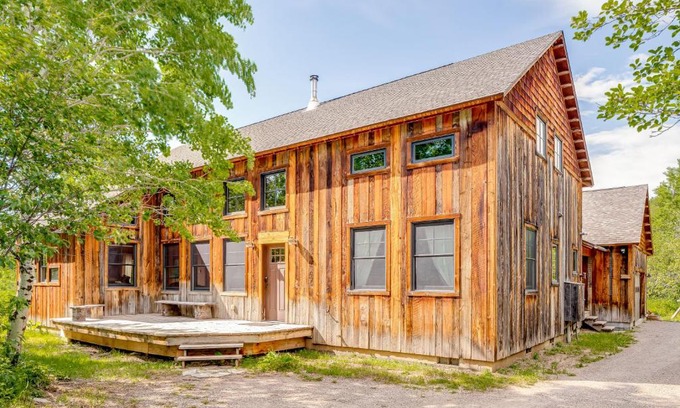 Victor House | Moose Trail Adventure Home