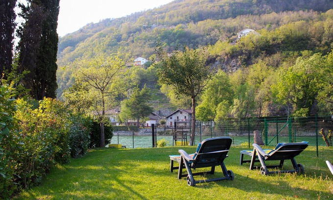Sorico Apartment | Moretta garden holiday flat on the lake