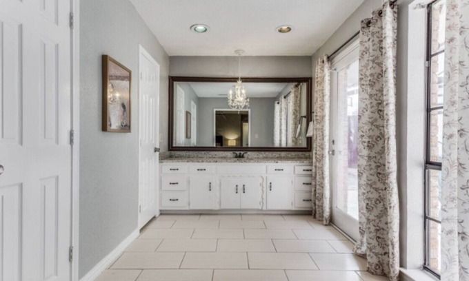 Richardson House | Morning Star: Tremendous 5-bedroom house with AC in Richardson