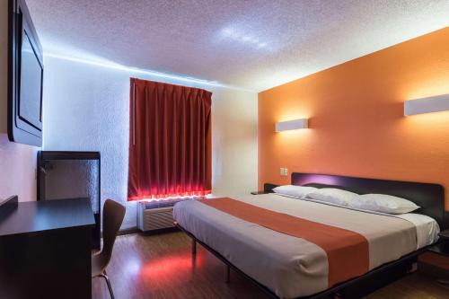 Arkadelphia Hotel | Motel 6-Arkadelphia, AR