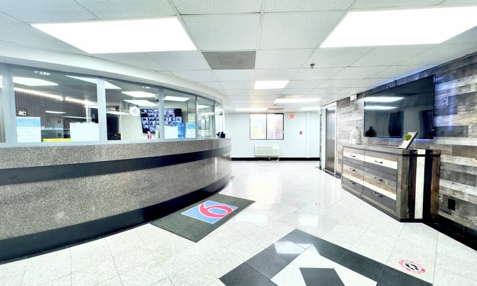 Buckner Terrace - Everglade Park Hotel | Motel 6 Dallas, TX - Fair Park