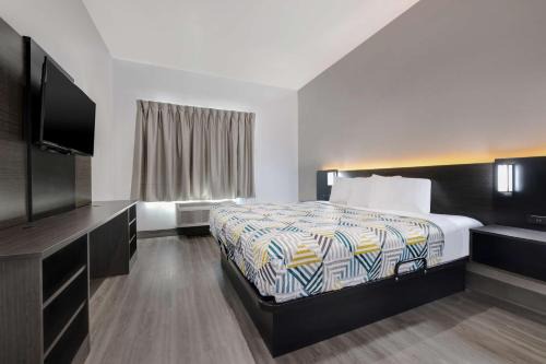 Dallas Hotel | Motel 6 Dallas, TX Methodist Charlton Medical Ctr