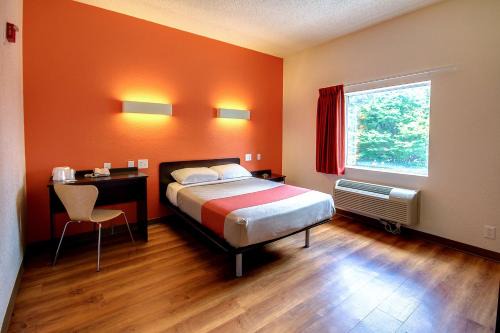 King of Prussia Hotel | Motel 6 King Of Prussia PA