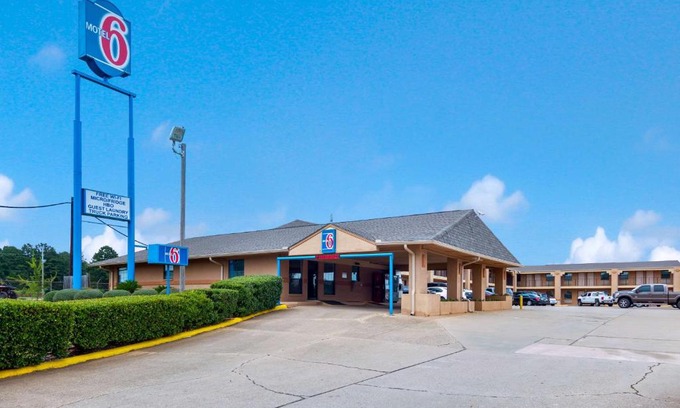 Marshall Hotel | Motel 6-Marshall, TX