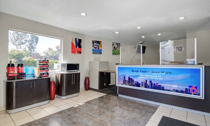 North San Jose Hotel | Motel 6 San Jose, CA - Airport