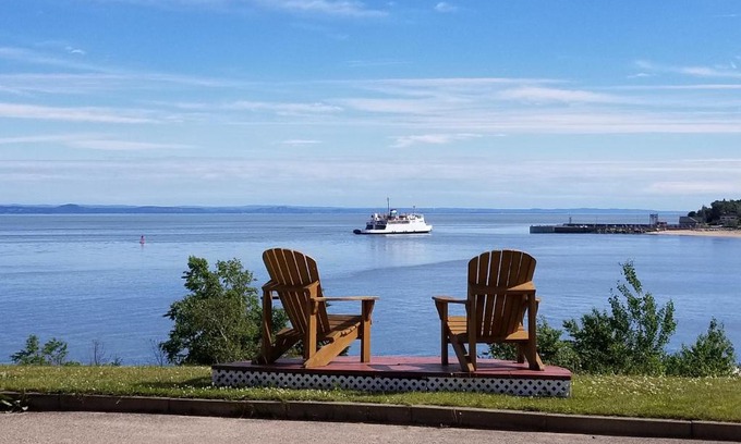 Saint-Simeon Hotel | Motel et Chalets Bo-Fleuve Evangeline