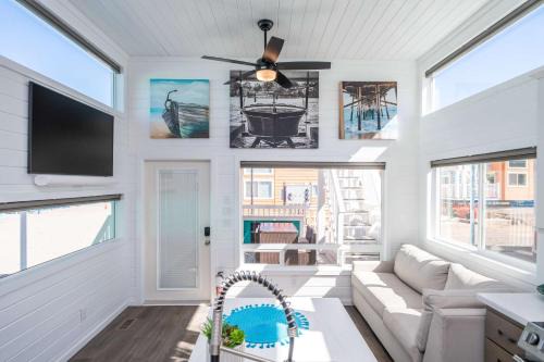 Parker Strip House | Motorboat Inn at Road Runner Resort