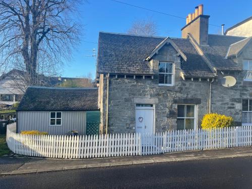 Pitlochry House | Moulin Cottage