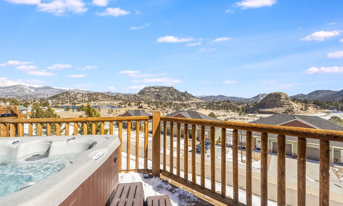 Estes Park Condo | Mount Cumulus at Marys Lake with HOT TUB!