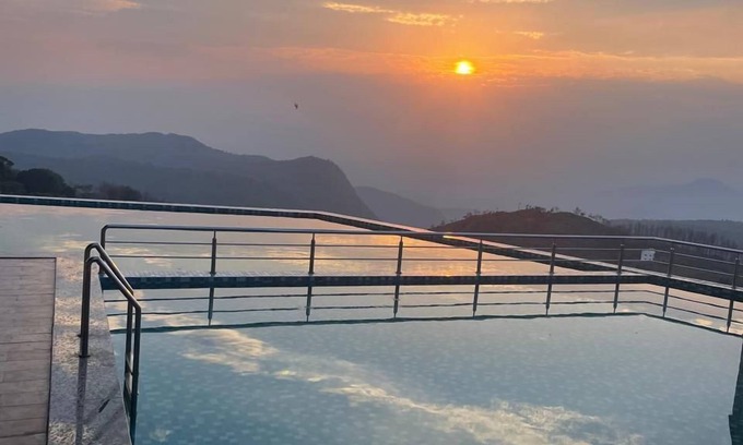 Yercaud Hotel | Mount Pico