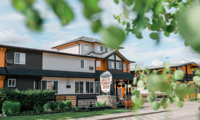 Jasper Hotel | Mount Robson Inn