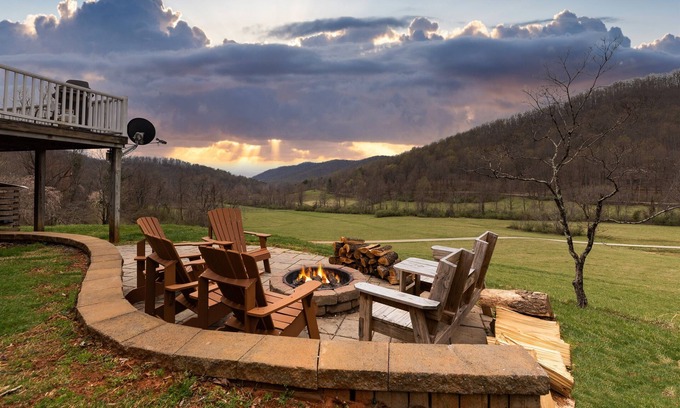 Lovingston Ski Chalet | Mountain Cabin | Trails & Firepit + Secluded