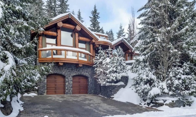 Blueberry Hill House | Mountain chalet w/hot tub & rooftop deck