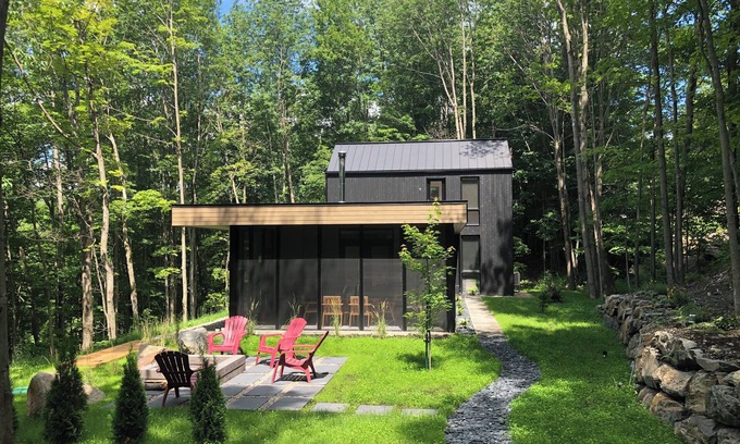 Shefford Ski Chalet | Mountain chalet with spa, ideal for families!