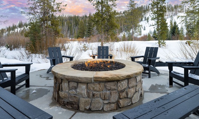 Winter Park Condo | Mountain condo w/balcony views & hot tub