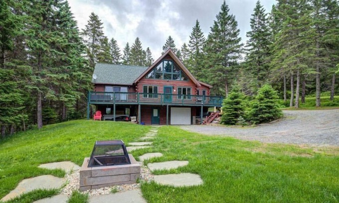 Rangeley House | Mountain Daze - ADORABLE log cabin in the Overlook