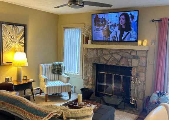 White Haven House | Mountain Fun-Jack Frost Walk On Whole House