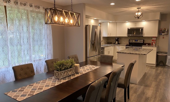 Briar Crest Woods House | Mountain Getaway@Hargita House*Hot Tub*Game Room*Fire Pit*