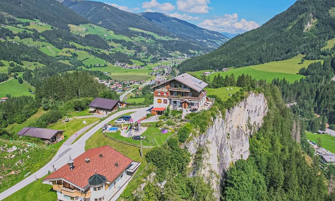 Wald im Pinzgau Ski Chalet | Mountain house with sauna and panoramic view